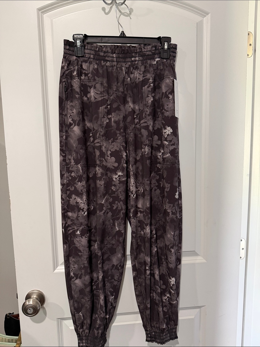 Athleta Floral-Print Joggers - Black